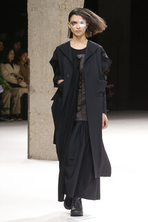 Yohji Yamamoto Fall 2018 Ready-to-Wear , Ёдзи Ямамото осень зима 2018 , Fashion show , неделя моды в Париже , PFW , Mainstyles